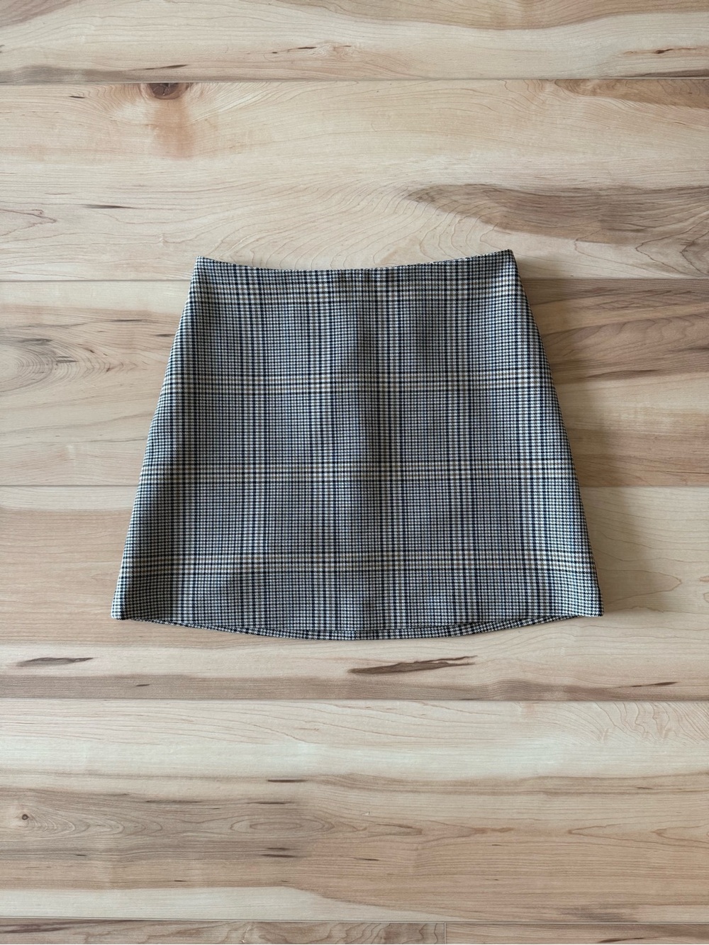 Aritzia Wilfred Classic Mini Skirt